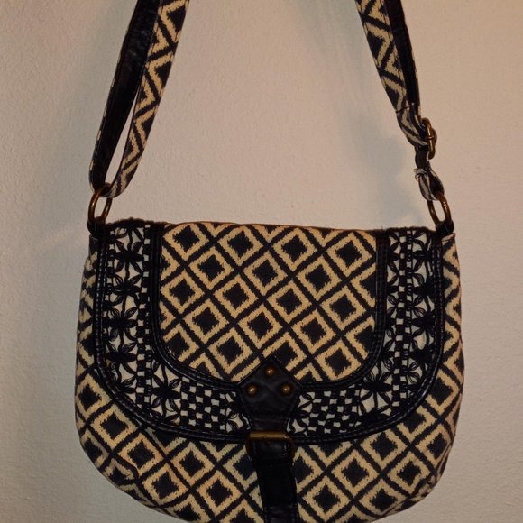 Crossbody Black and Tan Geometric Woman's Purse/ Bag - Picture 2 of 7